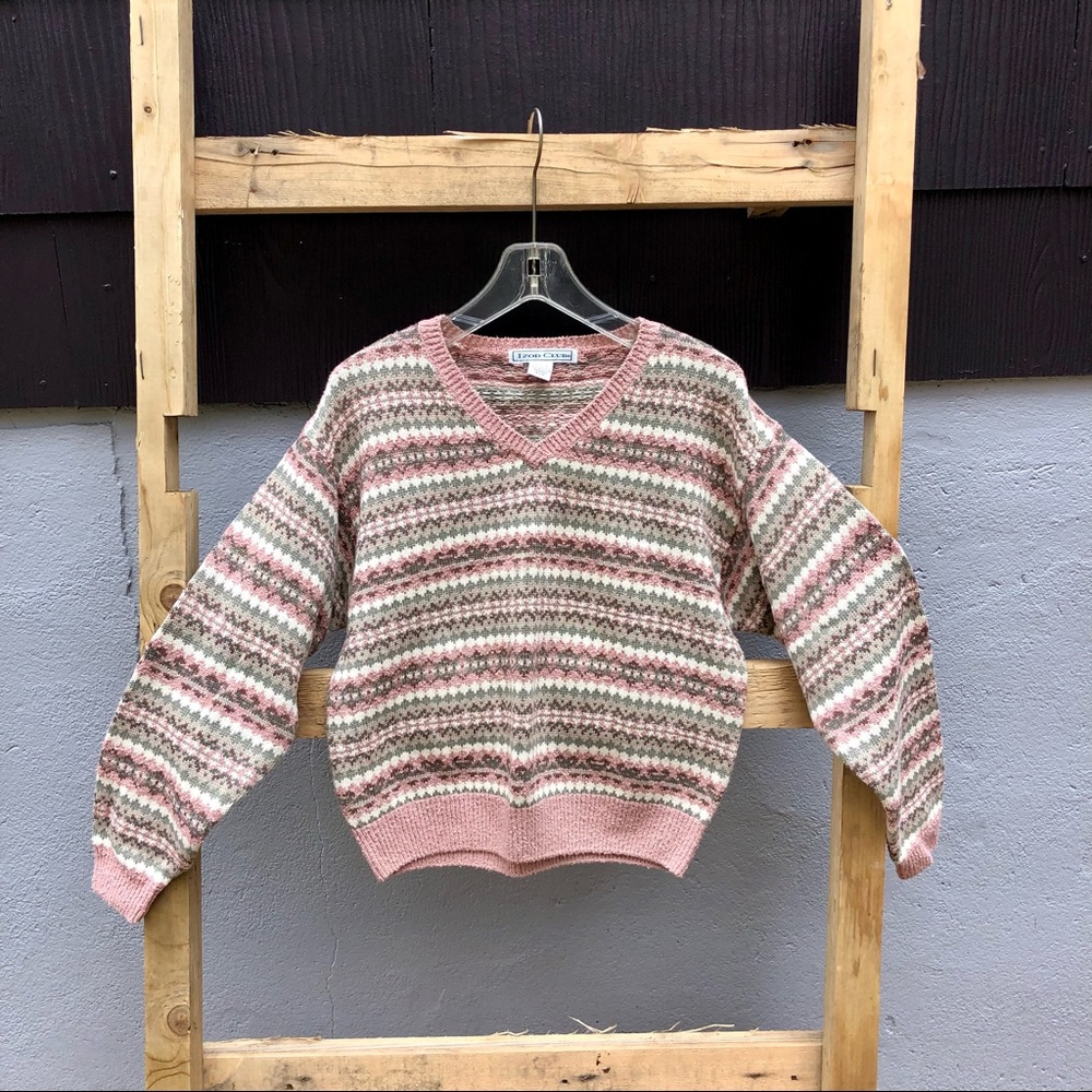 [SOLD] Vintage 1990’s sweater; oversized winter Izod sweater, size large